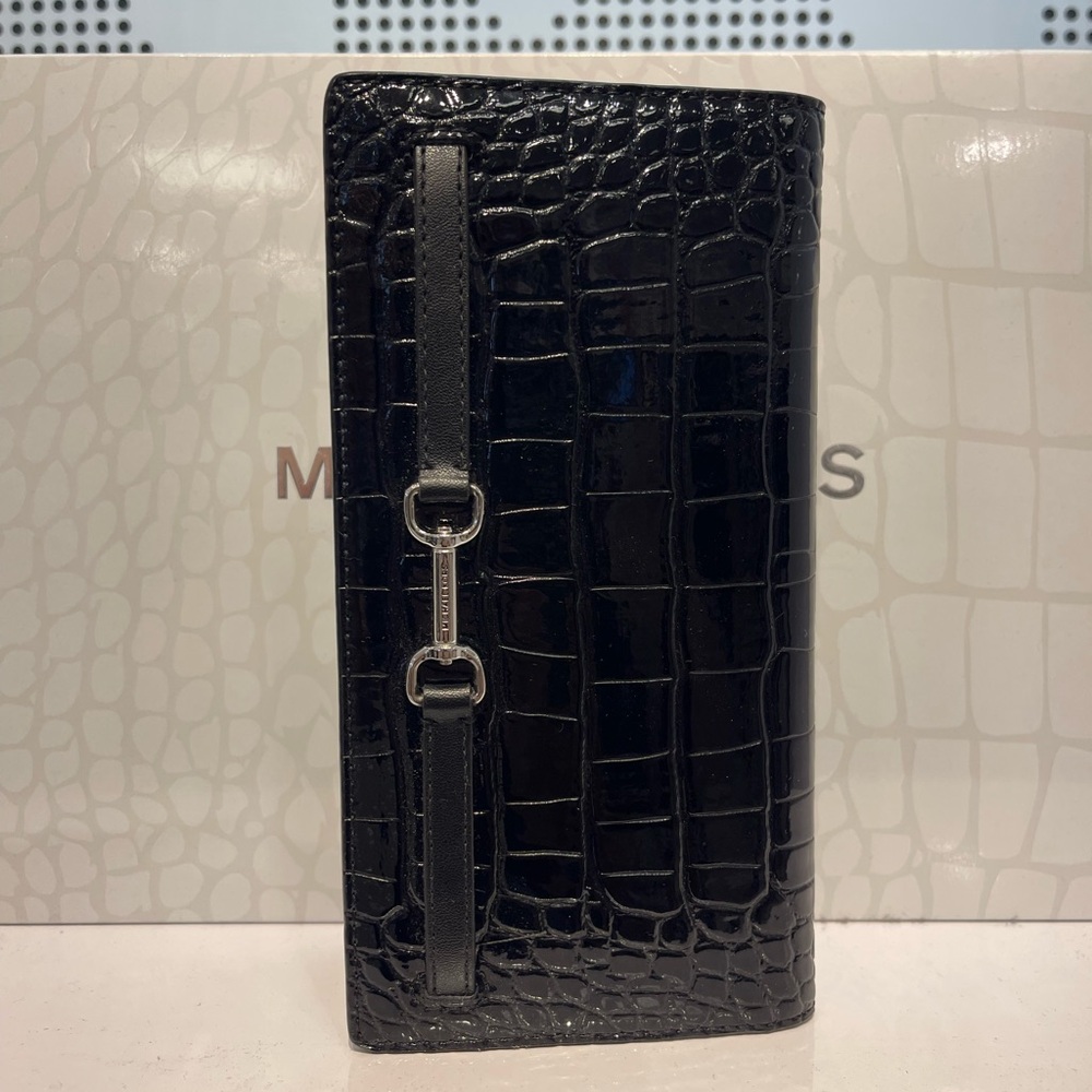 MICHAEL KORS Carson Large Snap Patent Crocodile Embossed Bifold Wallet
Black
NWT - Picture 3 of 16